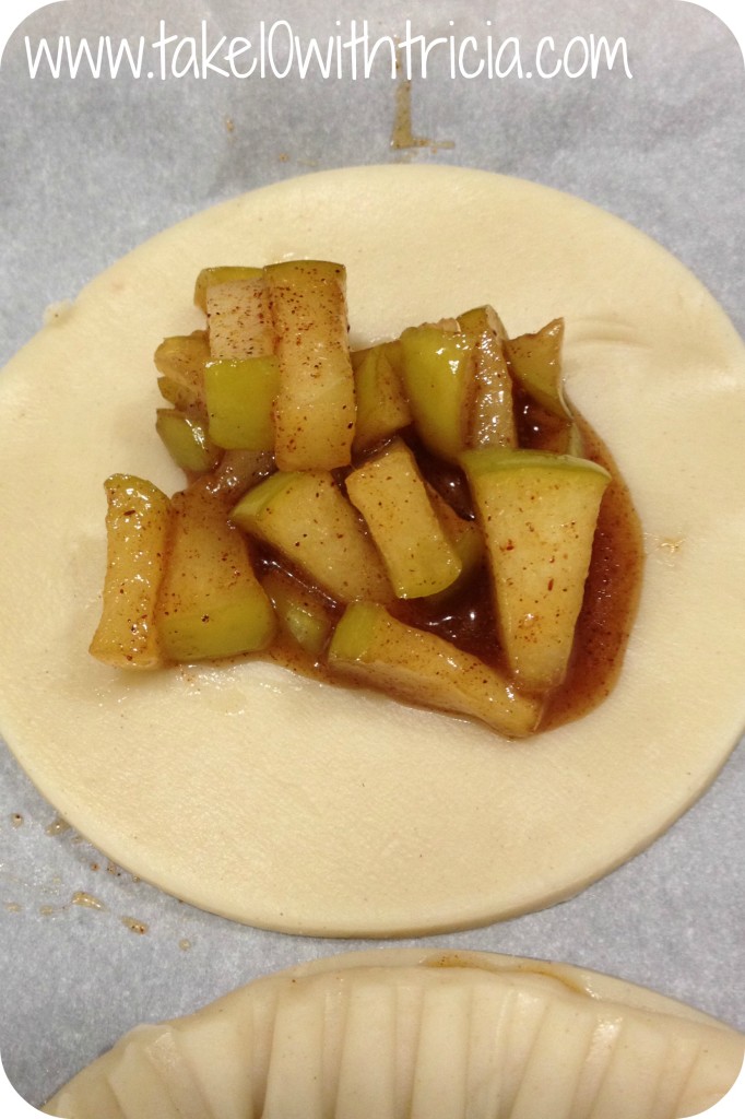 apple-hand-pie-cooked-apples-in-dough